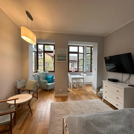 Yonekawa Apartments, Molo & Monte Cassino 公寓